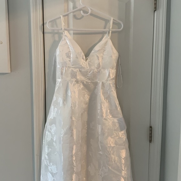 Lulus With Passion White Floral Print Jacquard Sleeveless Maxi Dress size S new - Picture 15 of 16